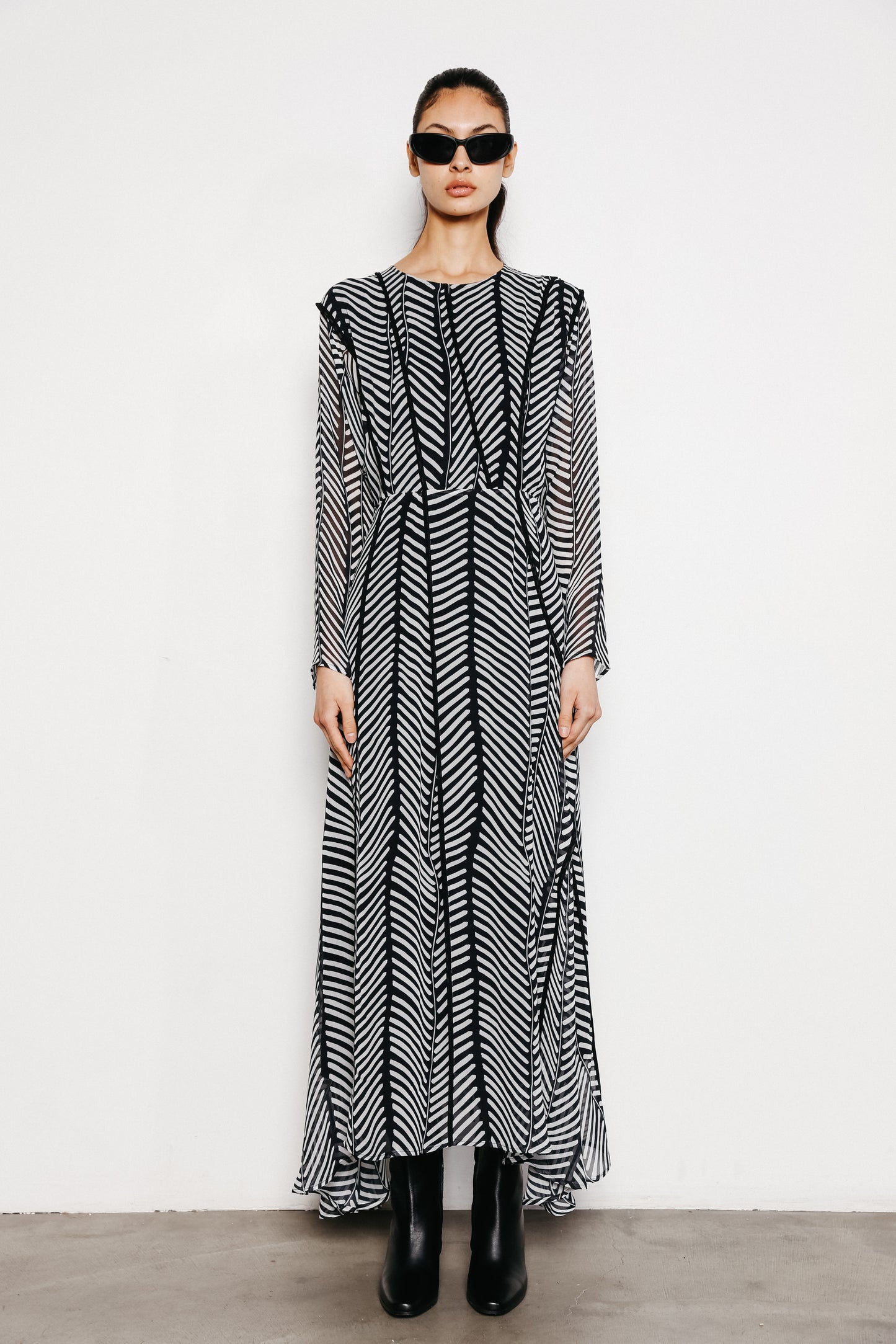 MILA LONG SLEEVE DRESS