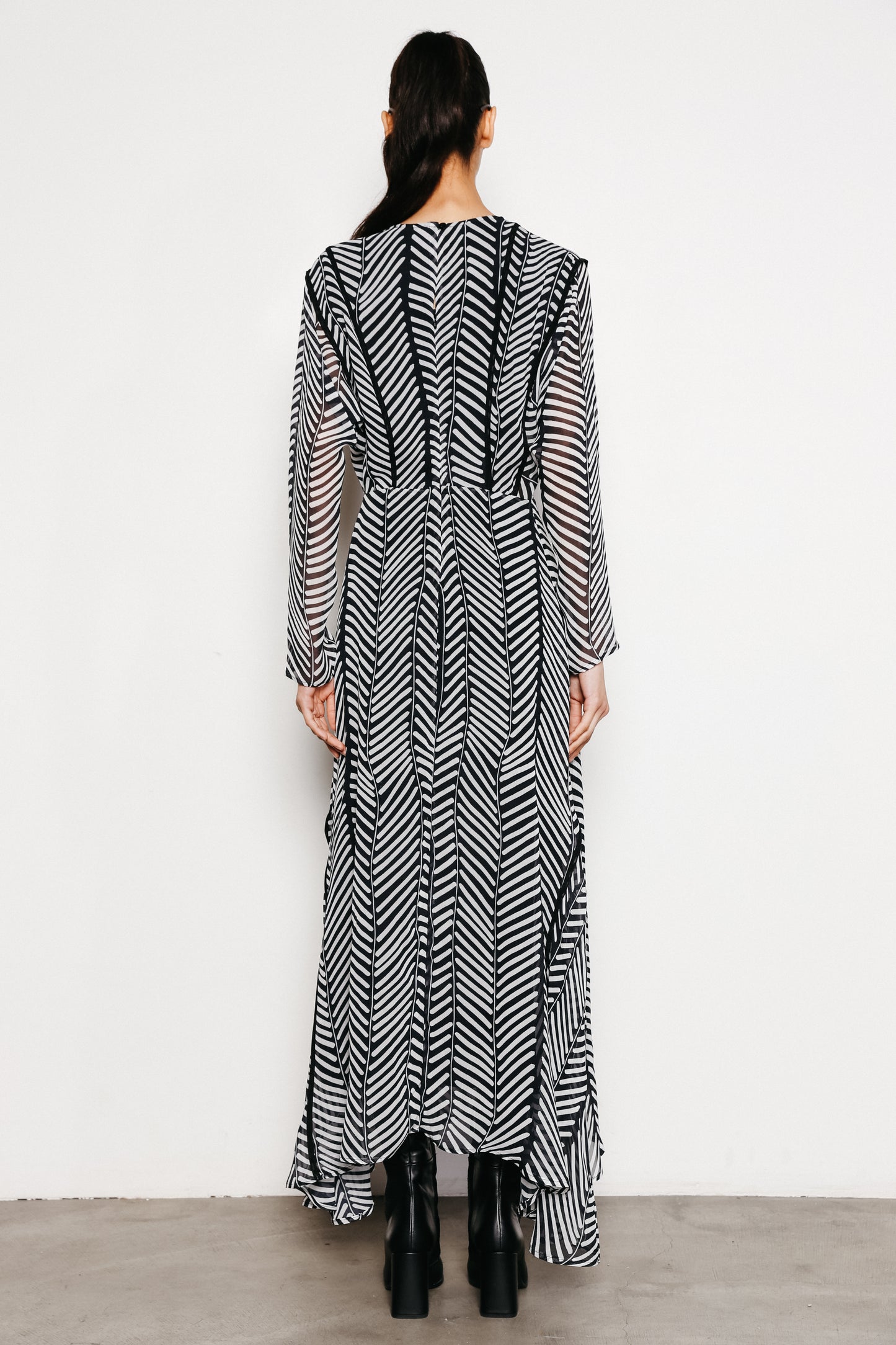 MILA LONG SLEEVE DRESS