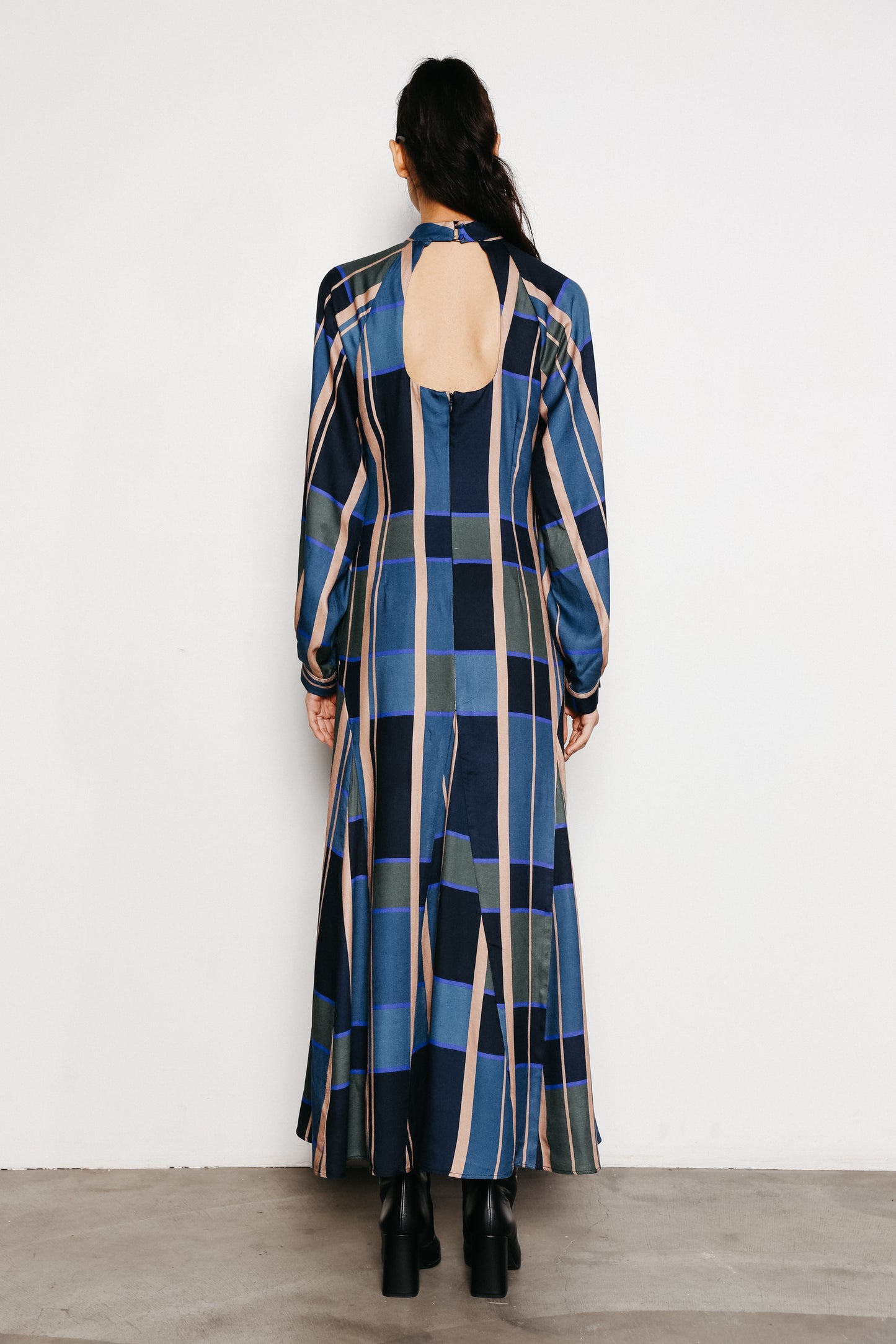 CLARA L/S GORE MIDI DRESS